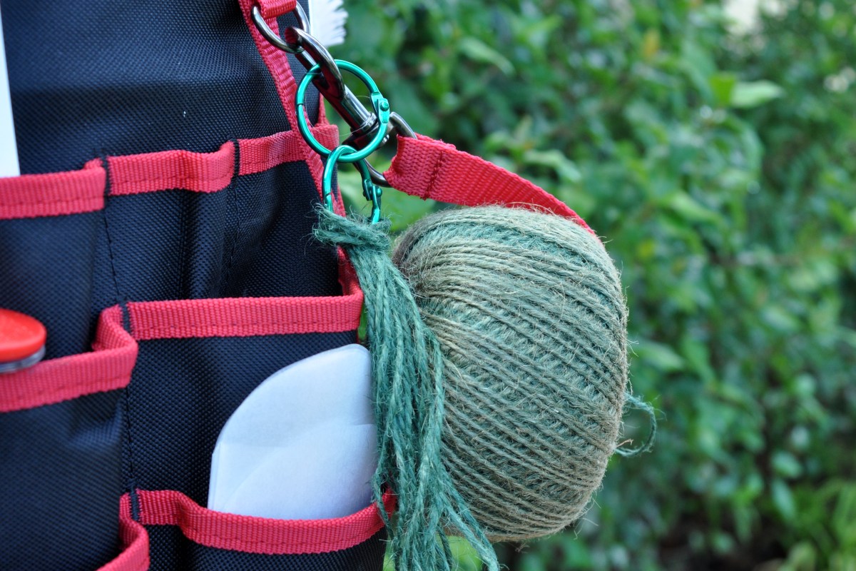 strap holds garden twine