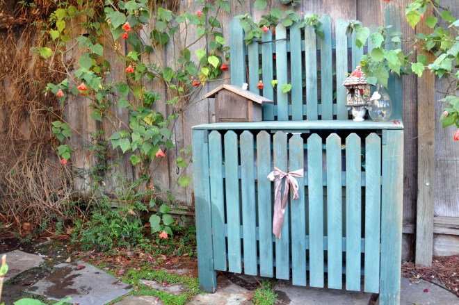 potting bench with ribbon
