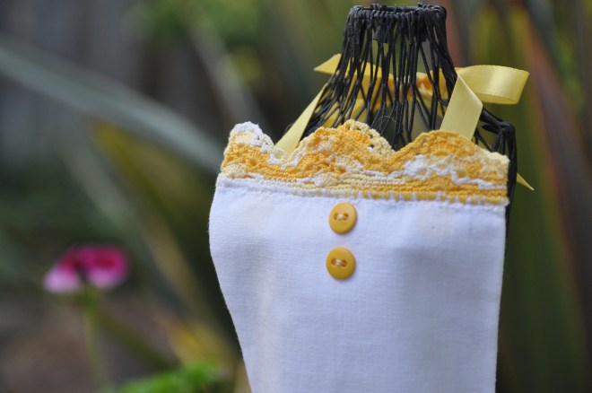 apron bodice in garden