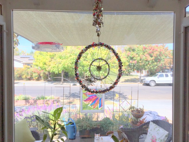 spider-light-catcher-kitchen-window