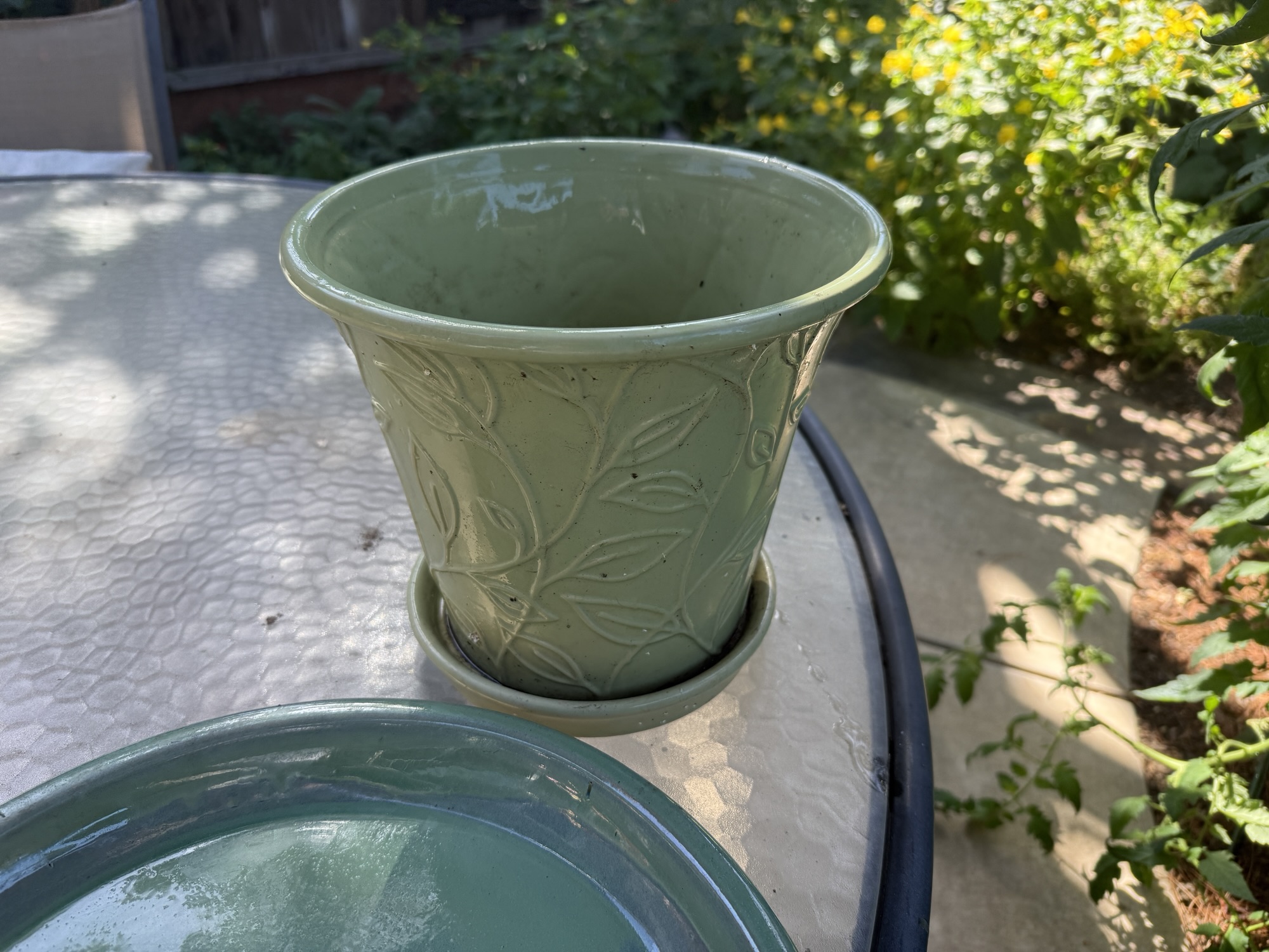 Ceramic pot